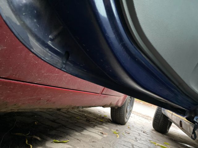 bontott DACIA LOGAN Bal hátsó Ajtó (Üres lemez)