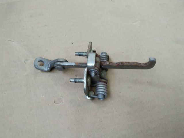 bontott DACIA LOGAN Bal hátsó Ajtóhatároló