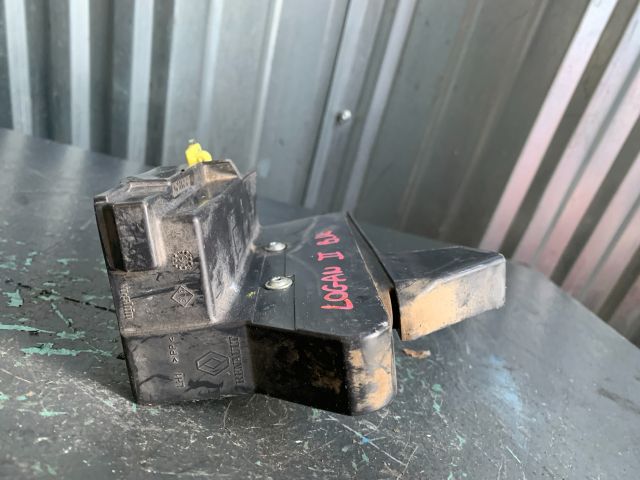 bontott DACIA LOGAN Bal hátsó Ajtózár