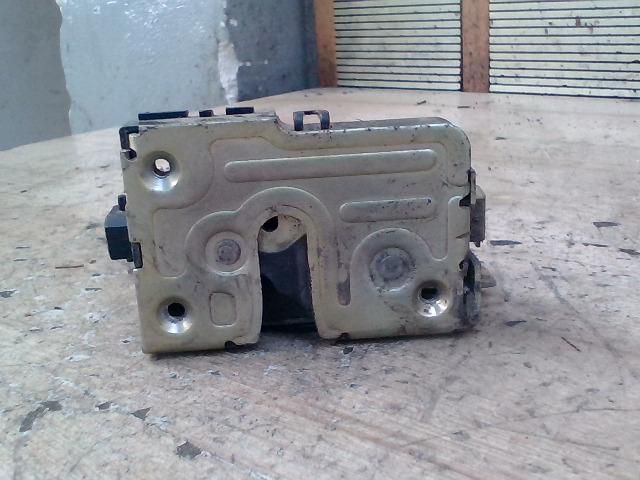 bontott DACIA LOGAN Bal hátsó Ajtózár