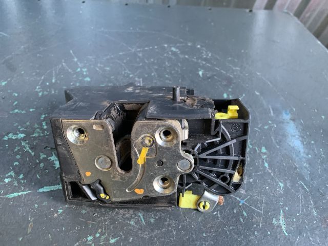 bontott DACIA LOGAN Bal hátsó Ajtózár