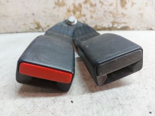 bontott DACIA LOGAN Bal hátsó Biztonsági Öv Csat