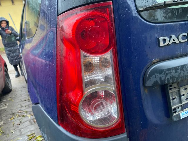 bontott DACIA LOGAN Bal Hátsó Lámpa