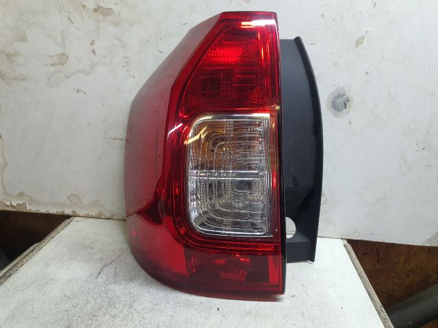 bontott DACIA LOGAN Bal Hátsó Lámpa