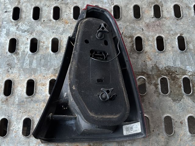 bontott DACIA LOGAN Bal Hátsó Lámpa