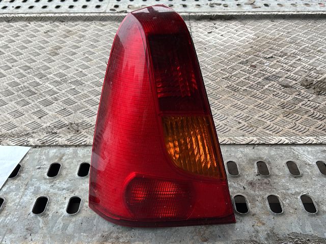 bontott DACIA LOGAN Bal Hátsó Lámpa