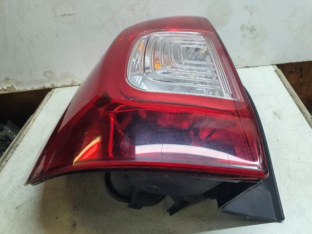 bontott DACIA LOGAN Bal Hátsó Lámpa