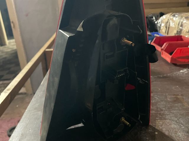 bontott DACIA LOGAN Bal Hátsó Lámpa