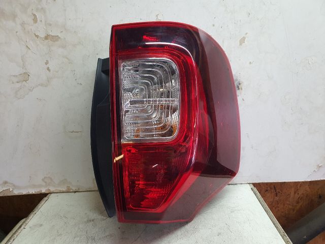 bontott DACIA LOGAN Bal Hátsó Lámpa