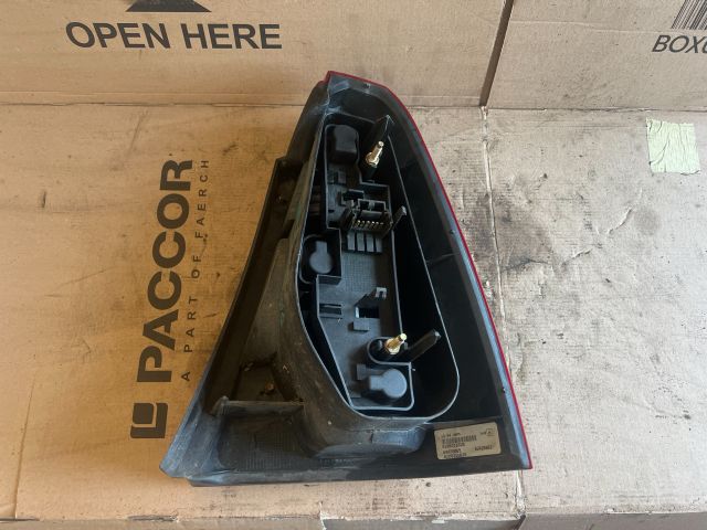 bontott DACIA LOGAN Bal Hátsó Lámpa