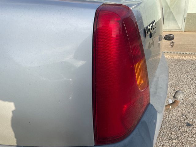 bontott DACIA LOGAN Bal Hátsó Lámpa