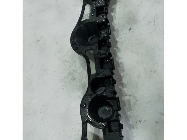 bontott DACIA LOGAN Bal hátsó Lökhárító Tartó (Műanyag)