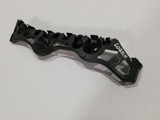 bontott DACIA LOGAN Bal hátsó Lökhárító Tartó (Műanyag)