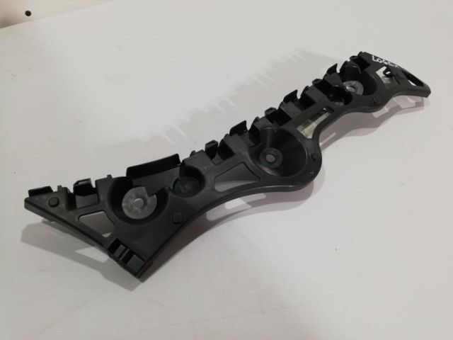 bontott DACIA LOGAN Bal hátsó Lökhárító Tartó (Műanyag)