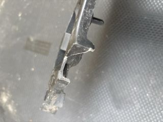 bontott DACIA LOGAN Bal hátsó Oldal Lökhárító Tartó (Műanyag)