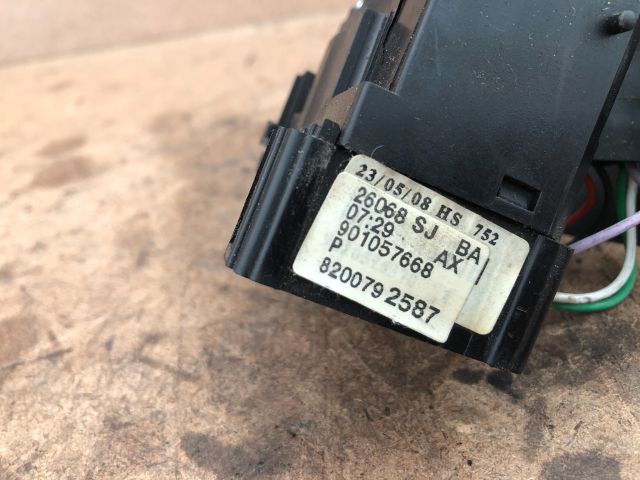 bontott DACIA LOGAN Bal Kormánykapcsoló Irányjelző