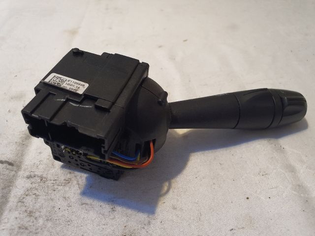 bontott DACIA LOGAN Bal Kormánykapcsoló Irányjelző