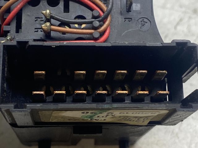 bontott DACIA LOGAN Bal Kormánykapcsoló Irányjelző