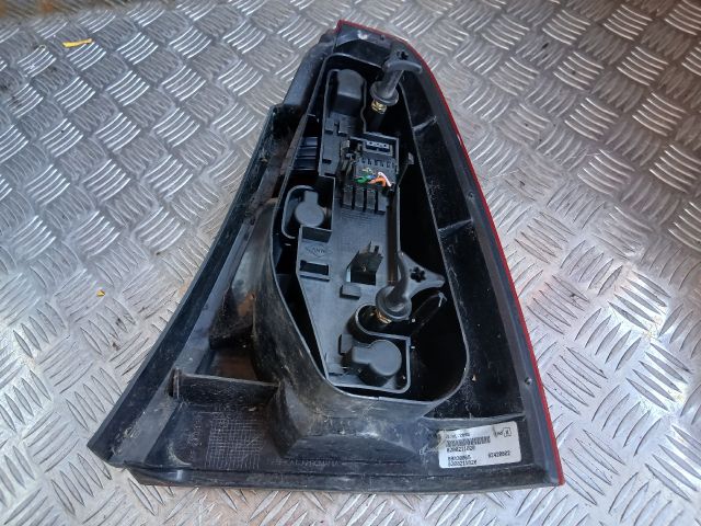 bontott DACIA LOGAN Bal Külső Hátsó Lámpa