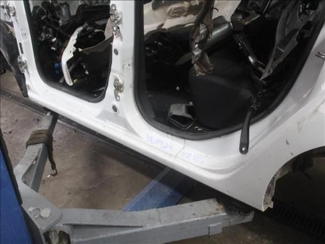 bontott DACIA LOGAN Bal Küszöb