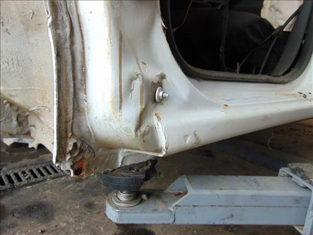 bontott DACIA LOGAN Bal Küszöb