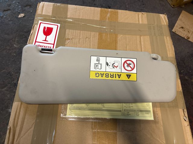 bontott DACIA LOGAN Bal Napellenző