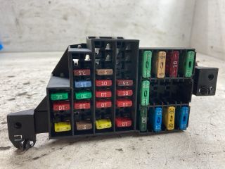 bontott DACIA LOGAN Biztosítéktábla Doboz