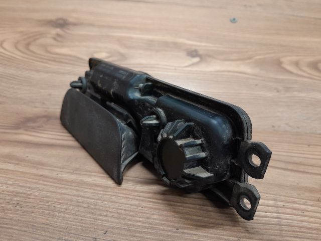 bontott DACIA LOGAN Csomagtér Nyitó Kar / Gomb