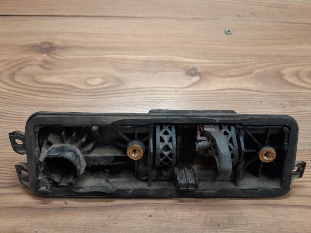 bontott DACIA LOGAN Csomagtér Nyitó Kar / Gomb