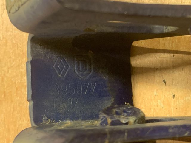 bontott DACIA LOGAN Csomagtérajtó Bal Zsanér