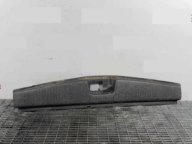 bontott DACIA LOGAN Csomagtérajtó Díszléc