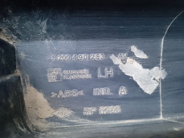 bontott DACIA LOGAN Csomagtérajtó Díszléc