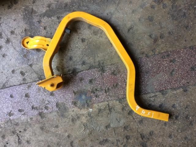 bontott DACIA LOGAN Csomagtérajtó Jobb Zsanér