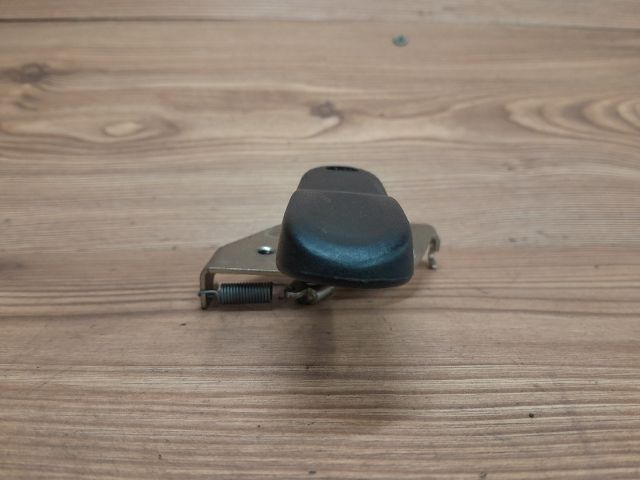 bontott DACIA LOGAN Csomagtérajtó Kilincs