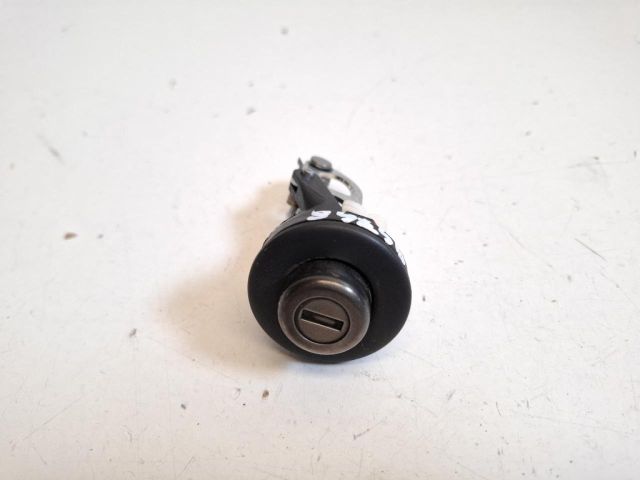 bontott DACIA LOGAN Csomagtérajtó Kilincs