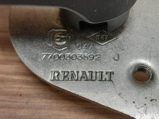 bontott DACIA LOGAN Csomagtérajtó Kilincs