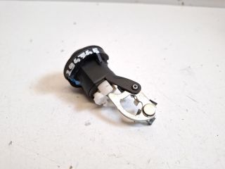 bontott DACIA LOGAN Csomagtérajtó Kilincs