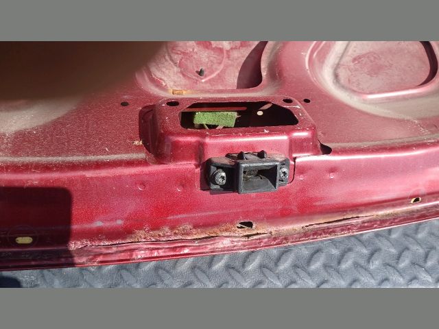 bontott DACIA LOGAN Csomagtérajtó (Részeivel)