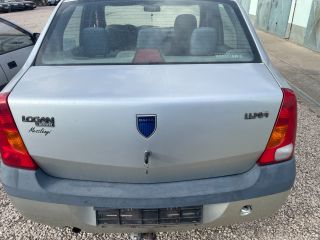 bontott DACIA LOGAN Csomagtérajtó (Üres lemez)