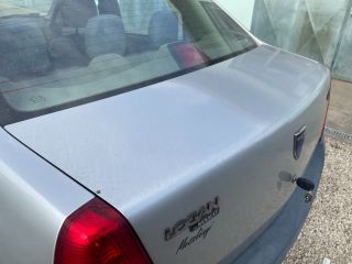 bontott DACIA LOGAN Csomagtérajtó (Üres lemez)