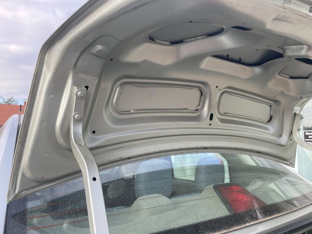 bontott DACIA LOGAN Csomagtérajtó (Üres lemez)