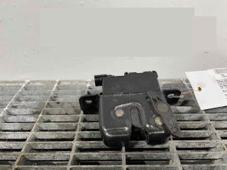 bontott DACIA LOGAN Csomagtérajtó Ütköző