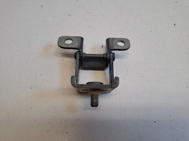 bontott DACIA LOGAN Csomagtérajtó Zsanér