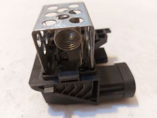 bontott DACIA LOGAN Előtét Ellenállás Fűtőmotor