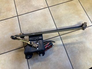 bontott DACIA LOGAN Első Ablaktörlő Szerkezet Motorral