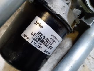 bontott DACIA LOGAN Első Ablaktörlő Szerkezet Motorral