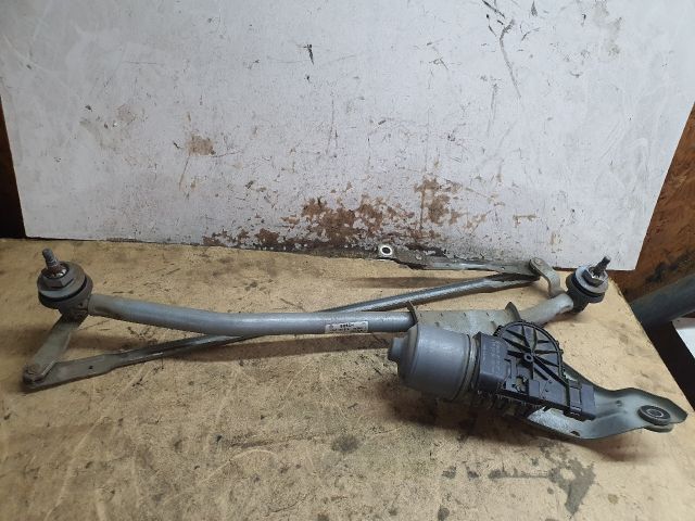 bontott DACIA LOGAN Első Ablaktörlő Szerkezet Motorral