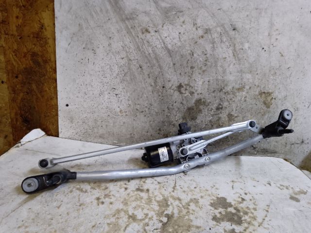 bontott DACIA LOGAN Első Ablaktörlő Szerkezet Motorral