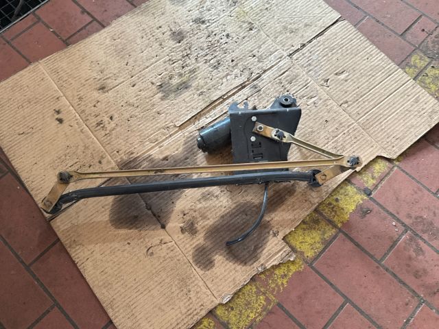 bontott DACIA LOGAN Első Ablaktörlő Szerkezet Motorral