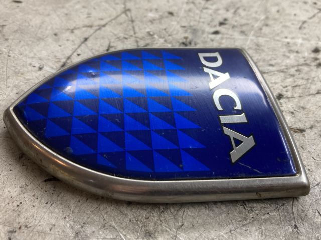 bontott DACIA LOGAN Első Embléma